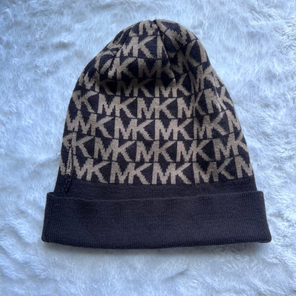Michael Kors Brown Tan Monogram Logo Knit Cuffed Beanie Hat One Size USED
